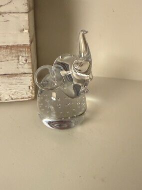 Clear Elephant Trunk Up Paperweight Figurine Art Glass Vintage Controlled Bubble